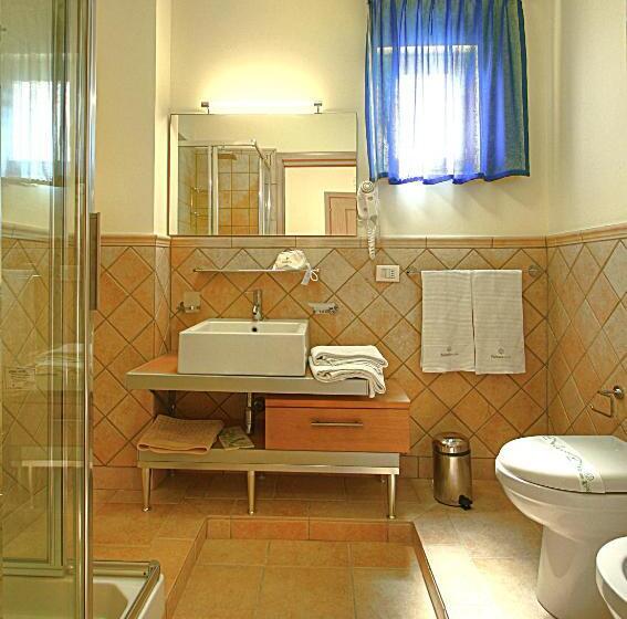 带1个卧室的带海景的公寓, Posidonia Residence