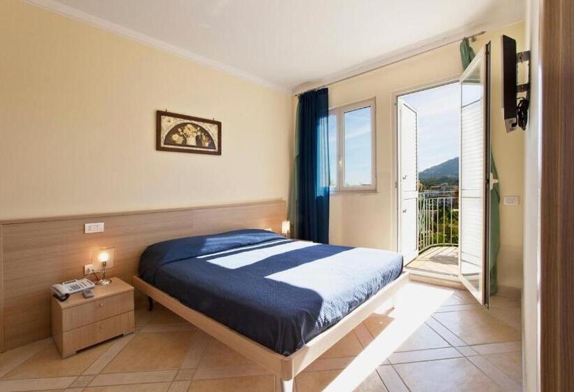 带2个卧室的公寓, Posidonia Residence