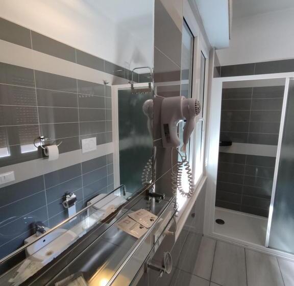 חדר סטנדרט לשלושה, Locanda Diana