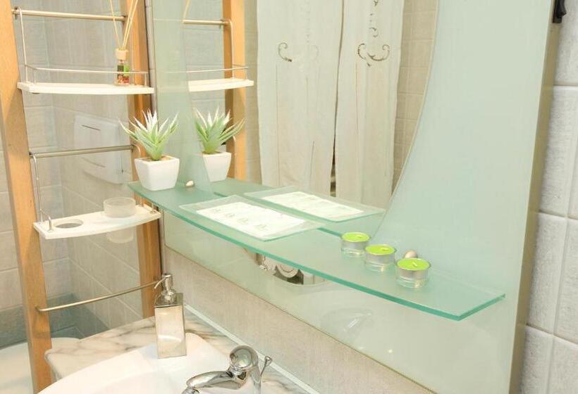 标准间, Torretta D'assisi