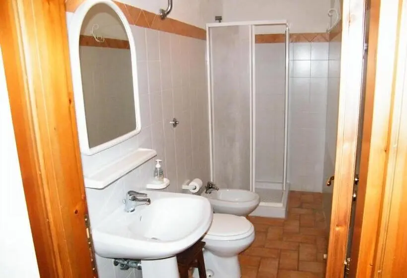 2 Bedrooms Apartment City View, Agriturismo Montegonfoli