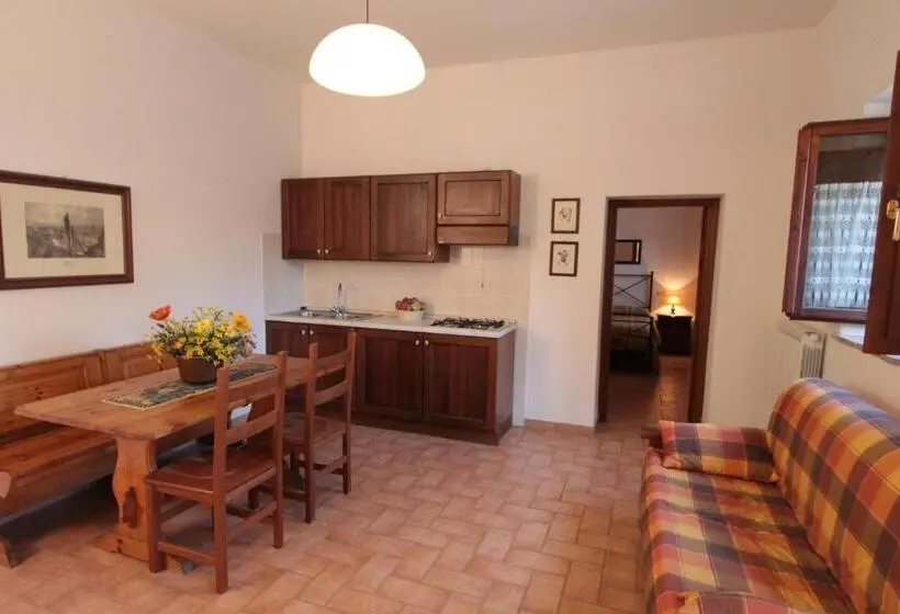 2 Bedroom Apartment Garden View, Agriturismo Montegonfoli