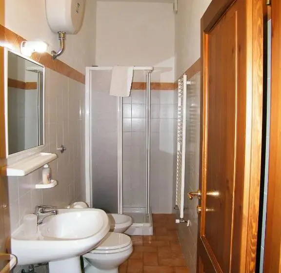 2 Bedroom Apartment Garden View, Agriturismo Montegonfoli