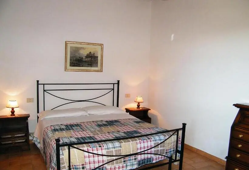 2 Bedroom Apartment Garden View, Agriturismo Montegonfoli