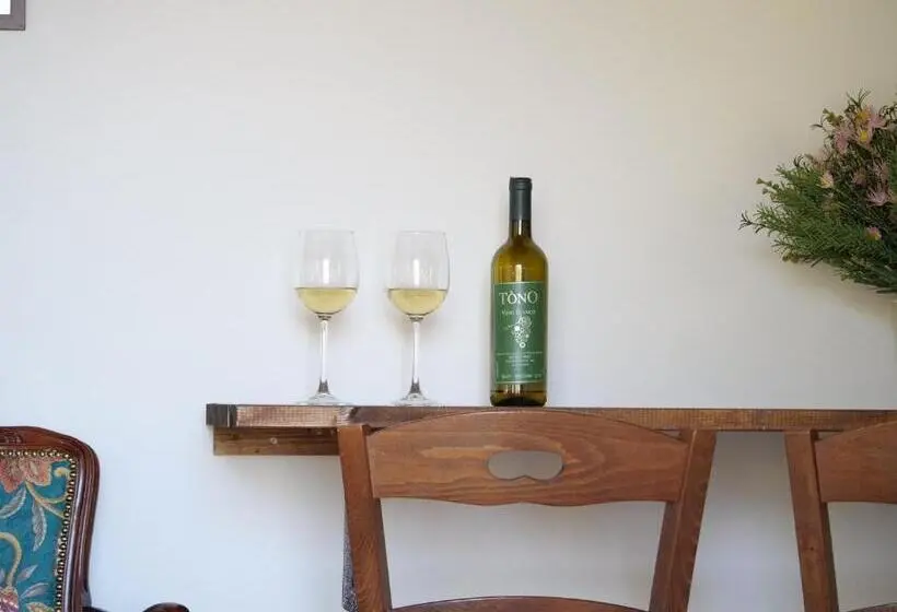 Standard-huone Puutarhanäkymä, Agriturismo Montegonfoli