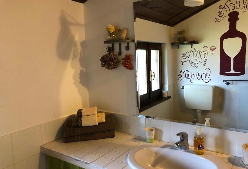 Полулюкс, Cascina La Maddalena Bed & Wine