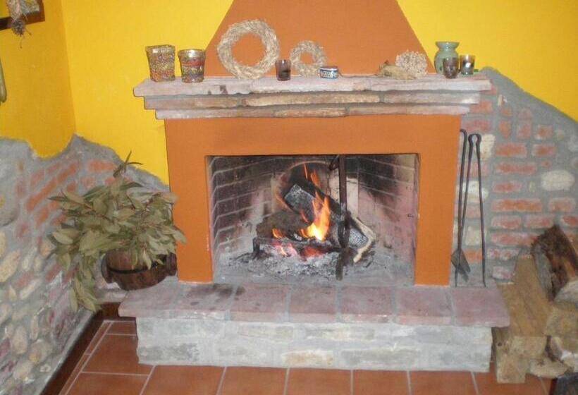 Четырехместный Номер Стандарт Вид на Сад, Cascina La Maddalena Bed & Wine