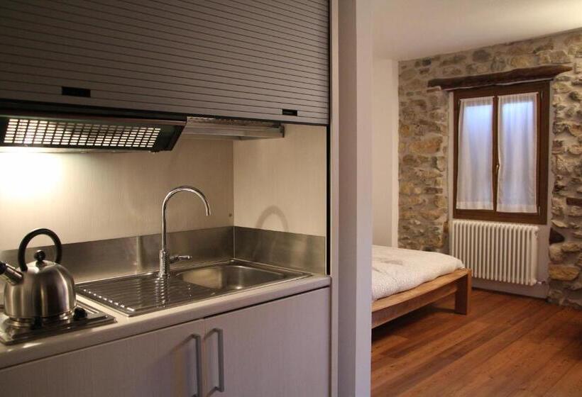 Standard-studio, La Piazzetta Di Canale B&b
