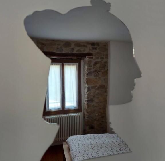 Standard-studio, La Piazzetta Di Canale B&b