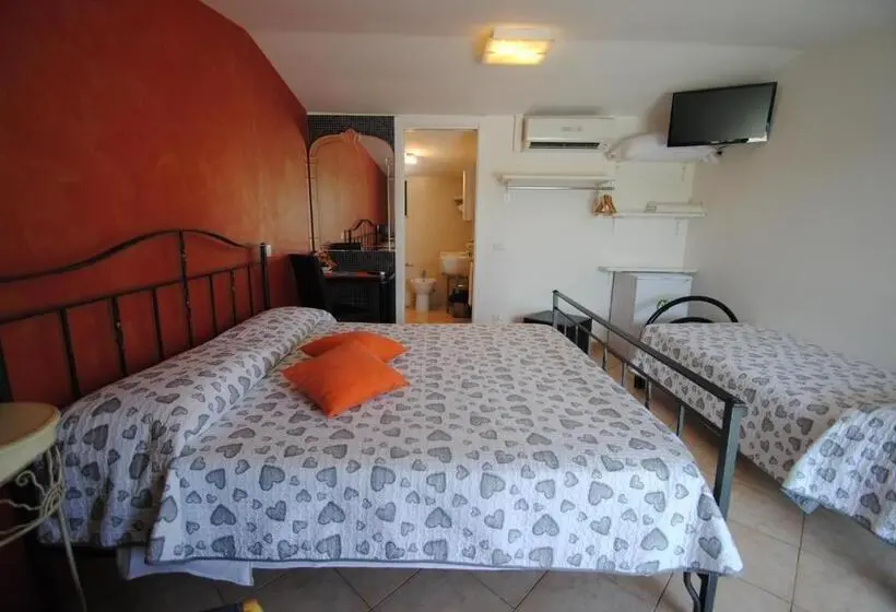اتاق استاندارد چهار تخته, Villa Primavera