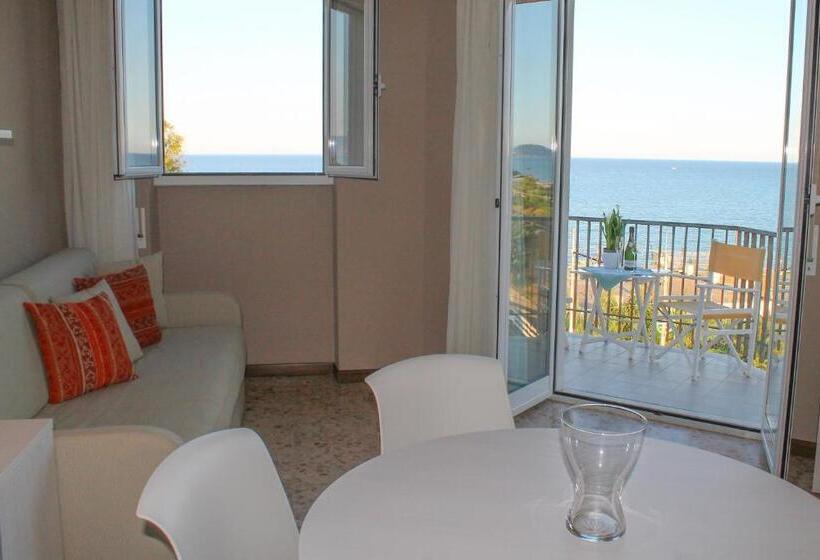 إستوديو قياسى مطل على البحر, Residence Sabrina