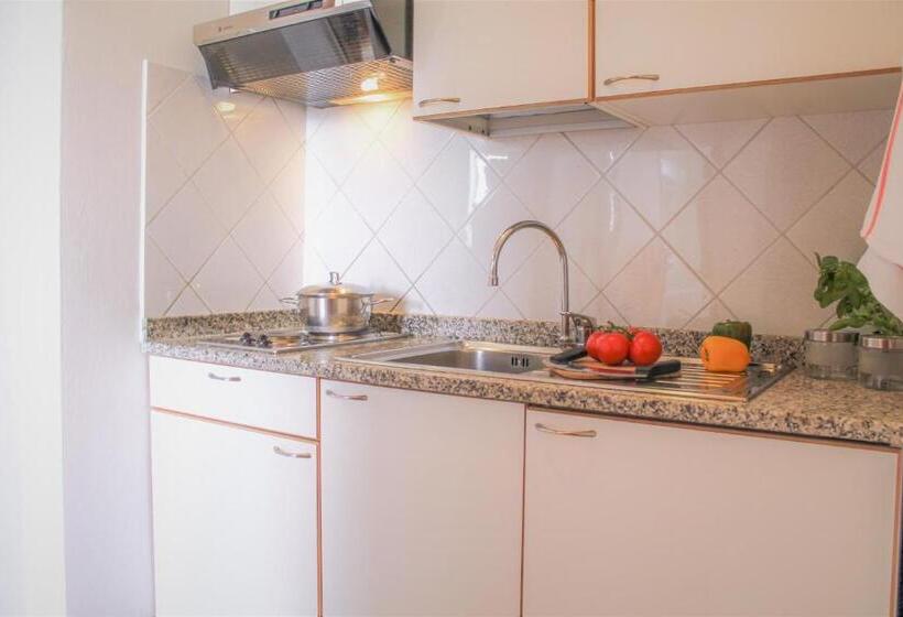 إستوديو قياسى مطل على البحر, Residence Sabrina