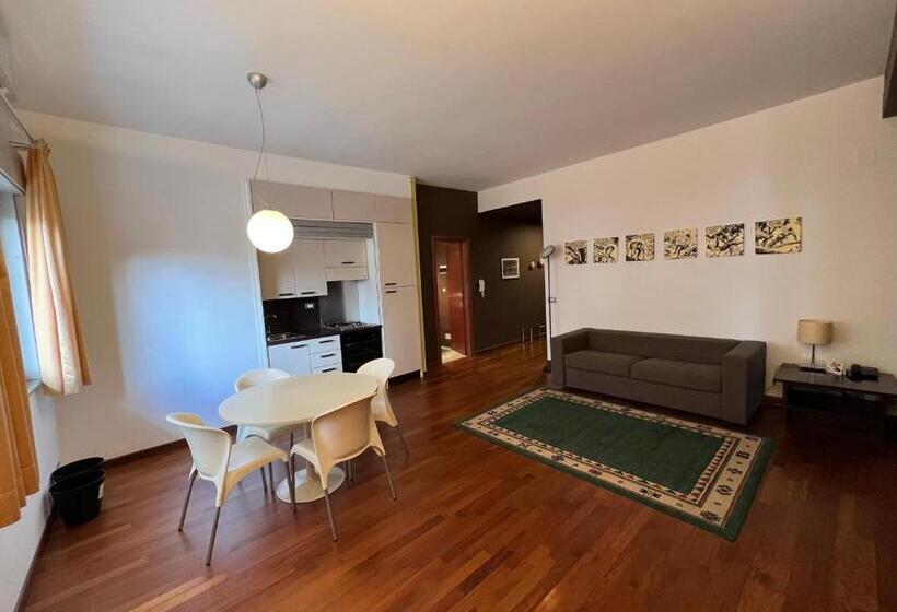 اتاق لوکس سه تخته, Residence San Martino