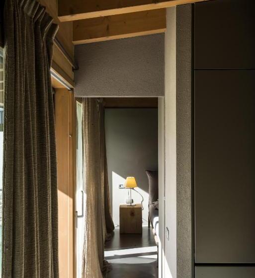 スイート, Vivere Suites & Rooms