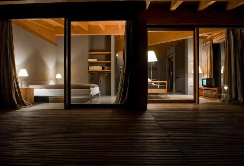 デラックススイート, Vivere Suites & Rooms