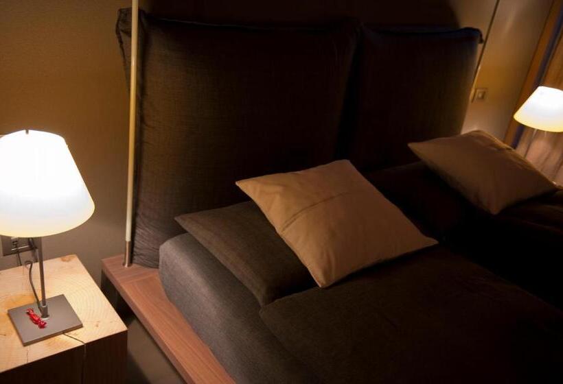 デラックスジュニアスイート, Vivere Suites & Rooms