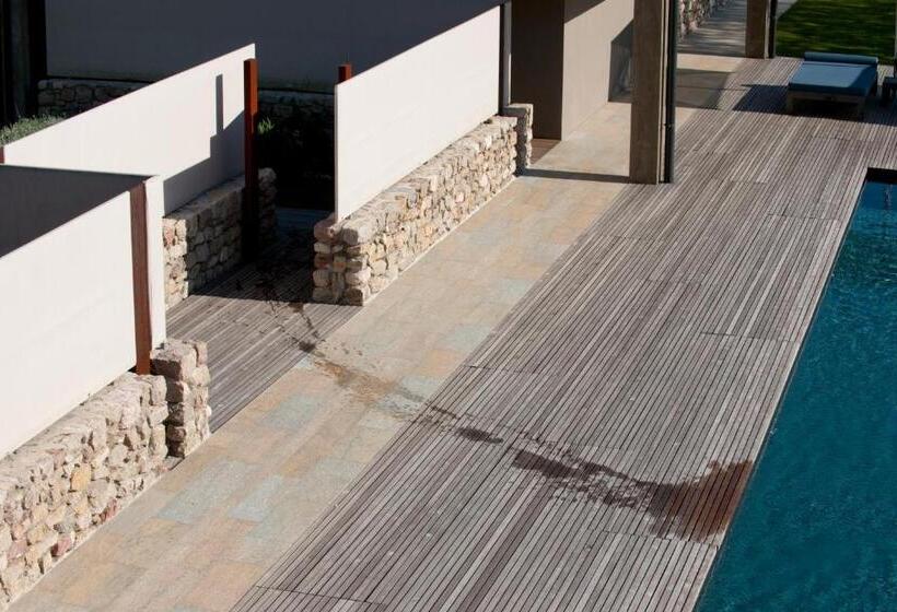 スイート, Vivere Suites & Rooms