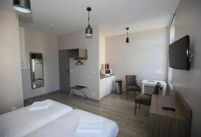 スーペリアスタジオ, L Hotel De France