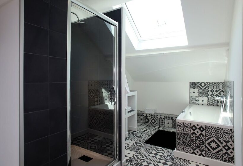 스위트, Le 1880, Avec Place De Parking Privee Securisee