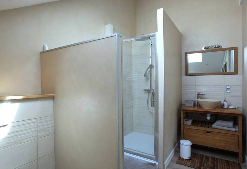 스위트, Le 1880, Avec Place De Parking Privee Securisee