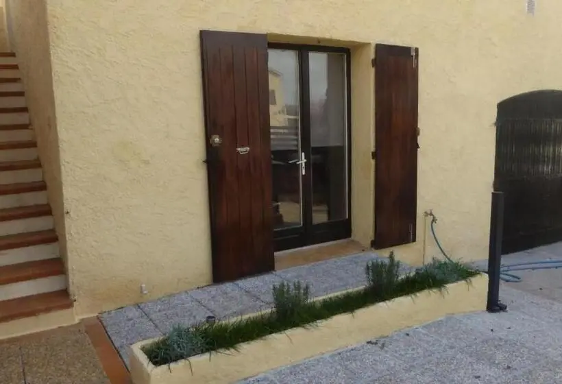 庭の見える１ベッドルームアパートメント, Les Pucines T2 Bas De Villa
