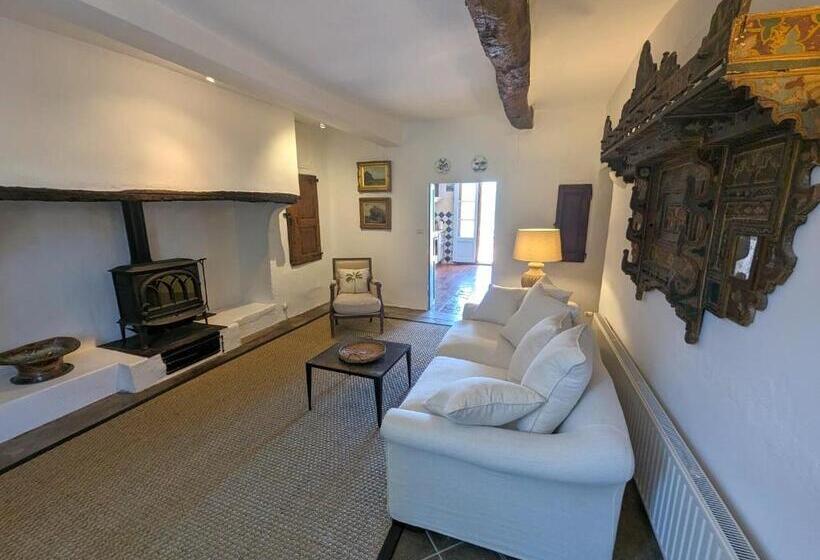 דירת חדר עם טרסה, Chateau Olmet