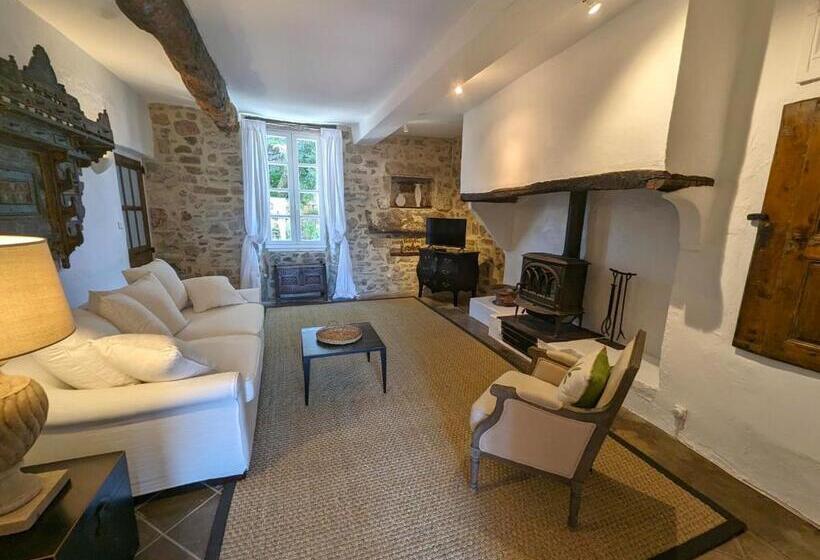 דירת חדר עם טרסה, Chateau Olmet