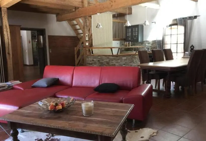 Talo 1 Makuuhuone, Guesthouse Le Pujol