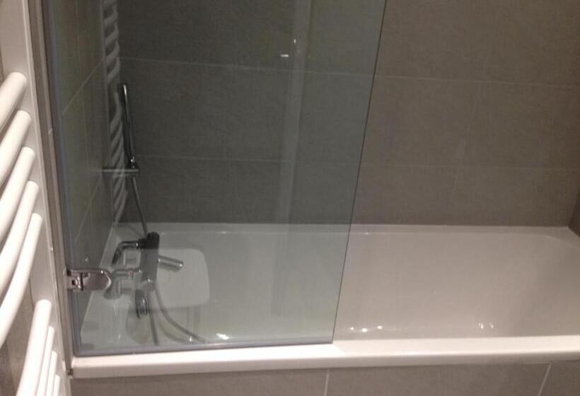 テラスつきの２ベッドルームアパートメント, Tempologis Le Saint Germain Grenoble