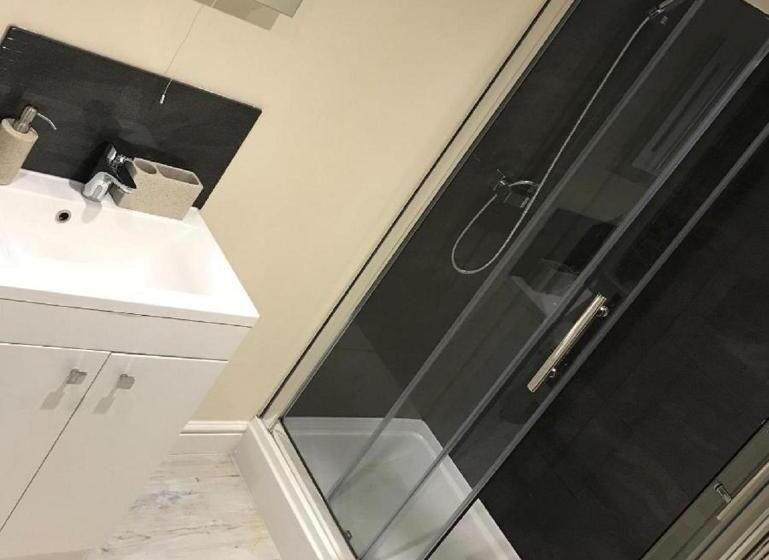 اتاق استاندارد, Seven Stars