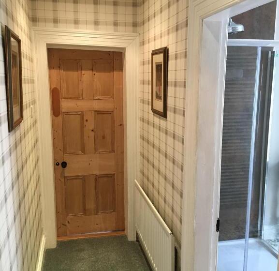 חדר סופריור, The Carrick