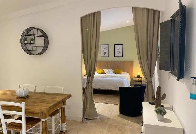 Standard-studio, Domaine Du Mas Foucray