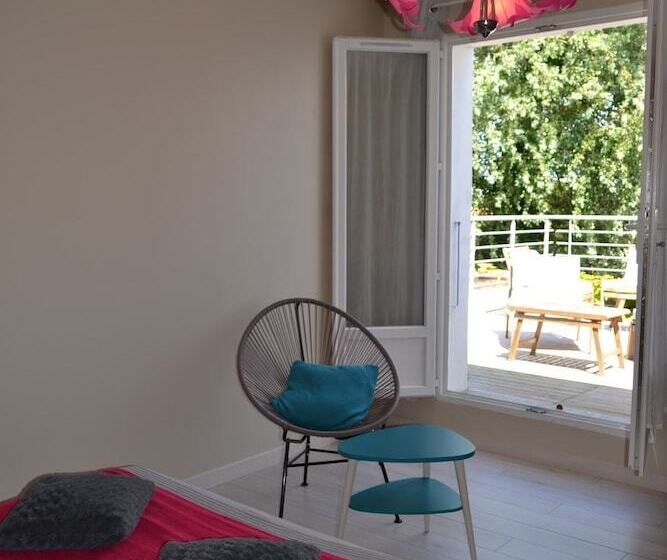 带露台的高档房间, Atlantic Hôtel