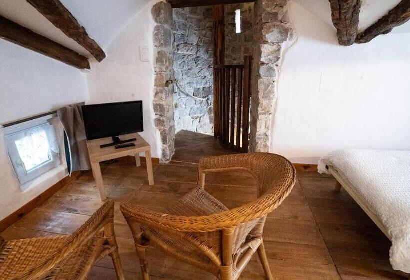 スタンダードトリプルルーム, Le Pailler Chambres D Hôtes Restaurant Gîte Piscine & Spa