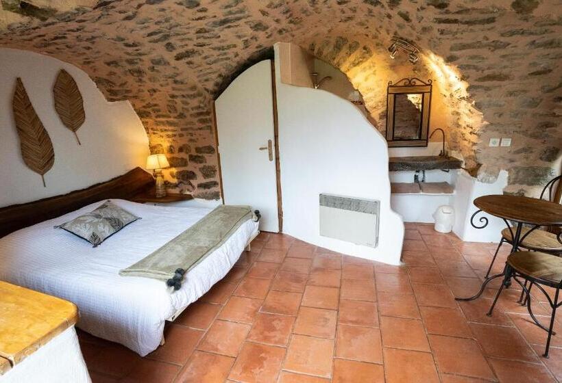 プールビュースタンダードルーム, Le Pailler Chambres D Hôtes Restaurant Gîte Piscine & Spa