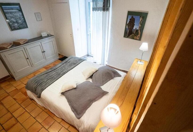 スタンダード4人部屋, Le Pailler Chambres D Hôtes Restaurant Gîte Piscine & Spa