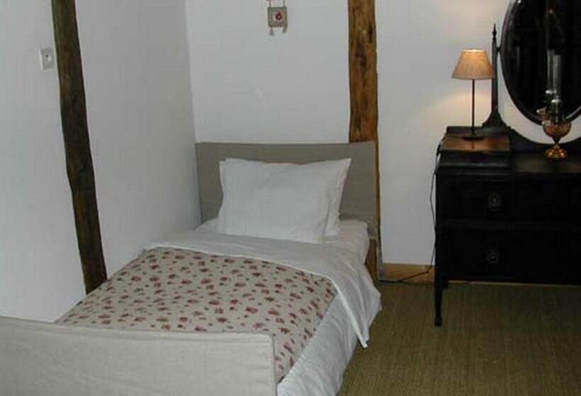 غرفة قياسية رباعية, La Ferme D'angele