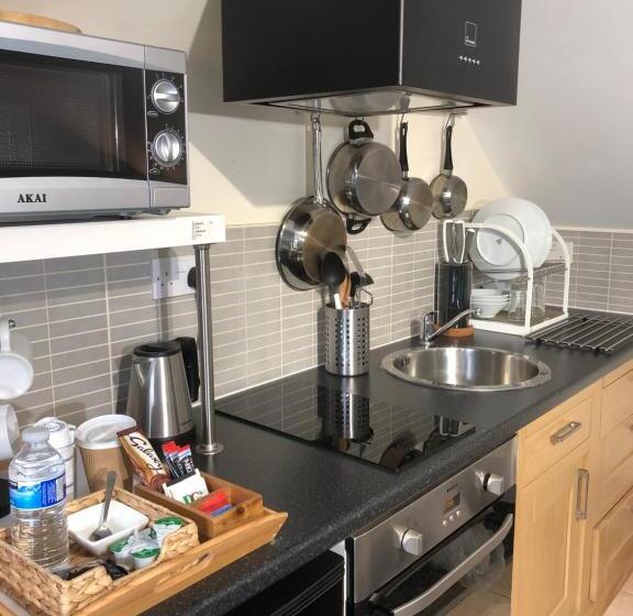 수피리어 룸, Holcombe House