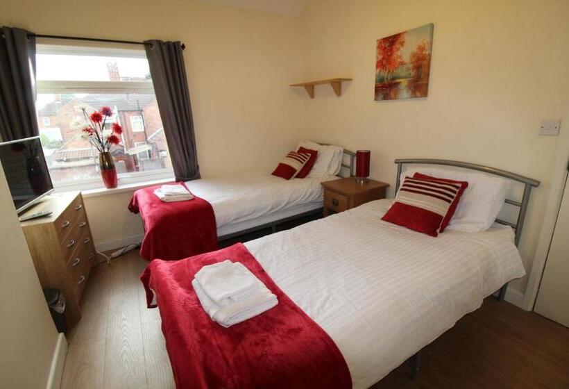 בית, 3 חדרי שינה, Shirebrook House