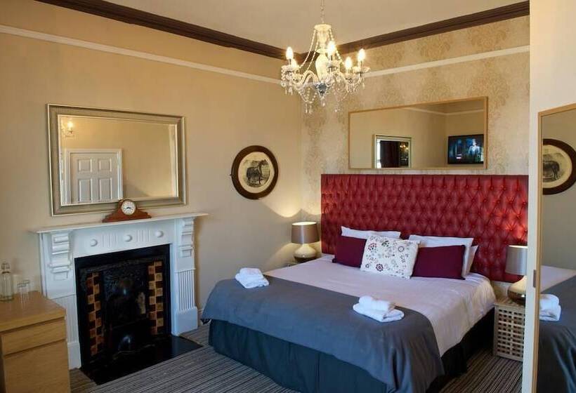 غرفة قياسية بالطابق الأرضى, The Haven