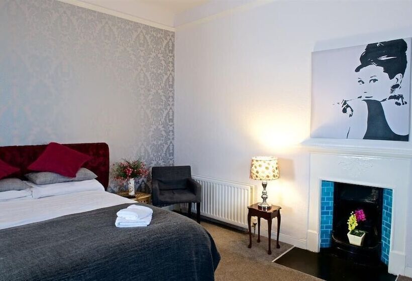 غرفة قياسية, The Haven