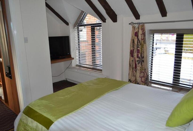 패밀리 룸, Oak Tree Inn