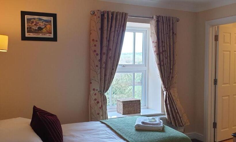 스탠다드 룸, Usk And Railway Inn