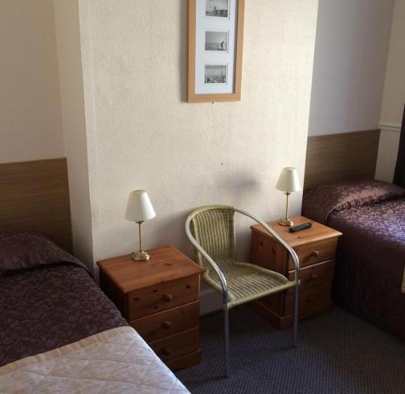 带共用浴室的标准房间, Fairways Guest House