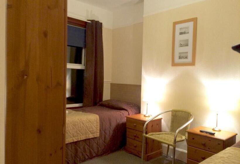 带共用浴室的标准房间, Fairways Guest House