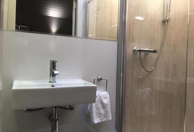 غرفة قياسية, Irvine Bay