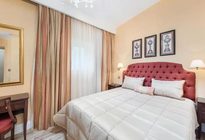سوییت لوکس, London Residence