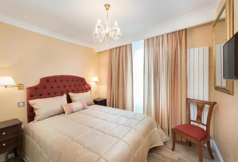 سوییت لوکس, London Residence
