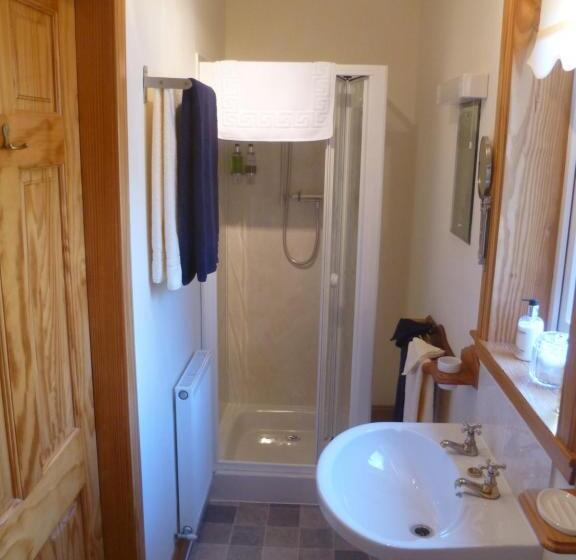 Номер Стандарт, Tigh Na Sith