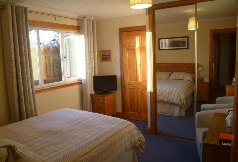 Номер Стандарт Вид на Море, Tigh Na Sith